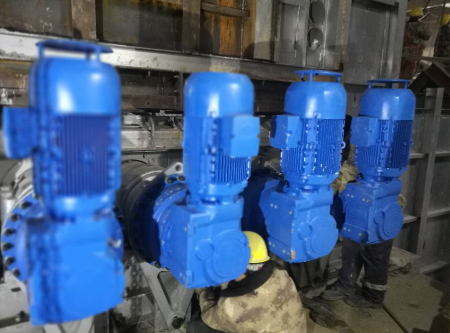 reducer for roll crusher.png